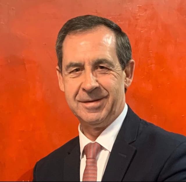 UM PROJETO AMBICIOSO PARA PORTUGAL