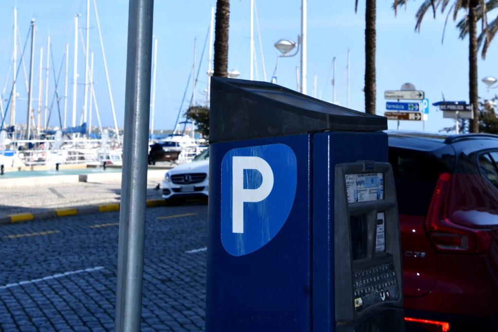 Os tribunais têm infligido sucessivas derrotas à autarquia de Vila Real de Santo António na sua pretensão de dar fim ao contrato de concessão de estacionamento de 30 anos que mantem com a ESSE